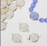 Zdjęcie - Przekładka w okuciu w złotym kolorze z dwoma oczkami opal cream 14mm
