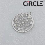 Zawieszka okrągła ażurowe kwiaty stal chirurgiczna z kółeczkiem 20mm