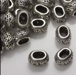 Zdjęcie - Podłużna przekładka z cienego srebra z zawijasami 18,5x14mm