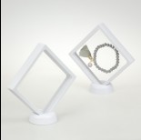 Zdjęcie - Ekspozytor z membraną ramka 3D biała z podstawką 11x11cm